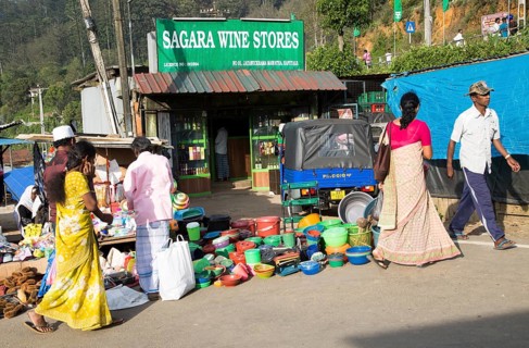 Market place in the town of Haputale, Badulla District, Uva Province, Sri Lanka, Asia
