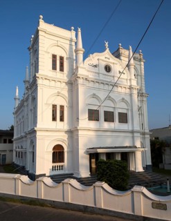 White Meeran Jumma mosque building in the historic town of Galle, Sri Lanka, Asia