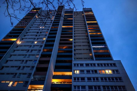 Tower block of the IDEAL building cooperative in Gropiusstadt. The rise in rents in German cities
