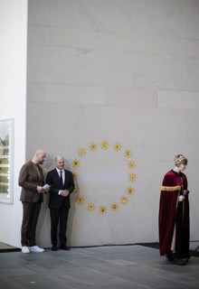 Federal Chancellor Olaf Scholz (SPD) pictured at the traditional reception for carol singers at the