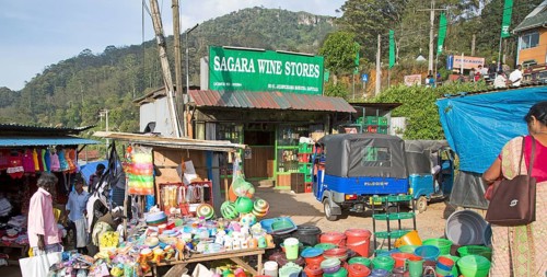 Market place in the town of Haputale, Badulla District, Uva Province, Sri Lanka, Asia