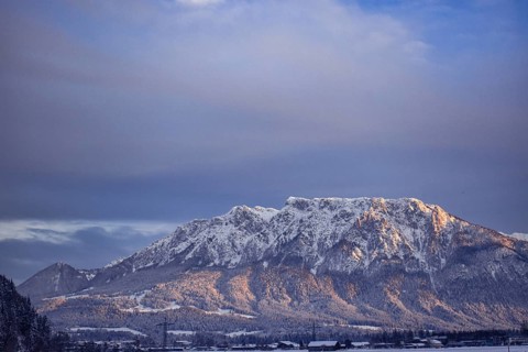 Zahmer Kaiser in the morning sun, winter, Niederndorf, Austria, Europe