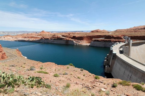Glen Canyon Dam on Lake Powell, Colorado River, USA, North America