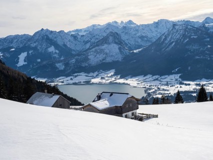 Winter mood, snow-covered landscape, snow-covered alpine peaks, view from the Schafbergalm to Lake