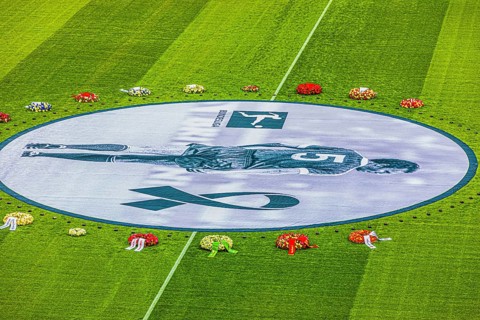 Banner with Franz Beckenbauer and wreaths of flowers, funeral service of FC Bayern Munich for Franz