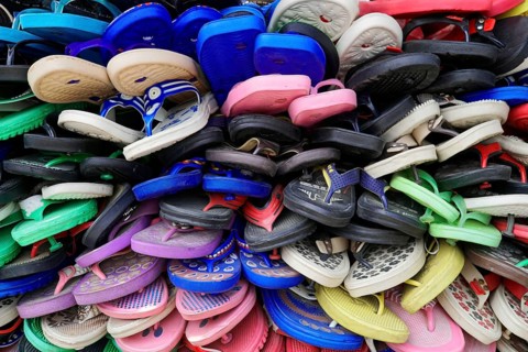 Shoe sale, street bazaar, Udaipur, Rajasthan, India, Asia