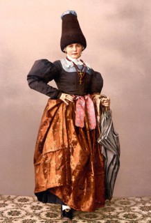 Val Gardena, Woman in typical traditional costume, Tyrol, former Austro-Hungary, now South tyrol,