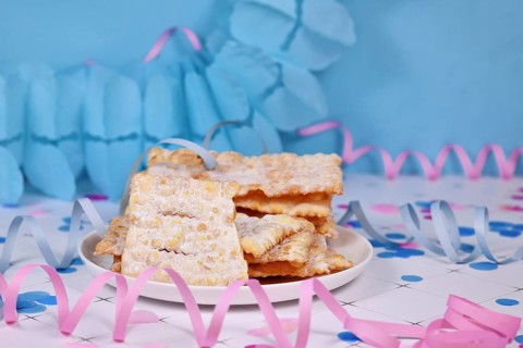 Italian dessert snack for carnival season called 'Galani', ' Chiacchiere' or 'Crostoli' depending
