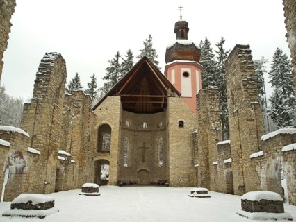 Ruins of the Maria Hilf church on the Welschenberg, Winter, Muehlheim, Upper Danube,