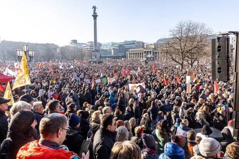 Against right-wing extremism, fascism and the AfD, large demonstration on Schlossplatz with 20, 000