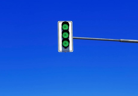 German traffic lights show green three times, like in a Formula 1 race, symbolising free movement