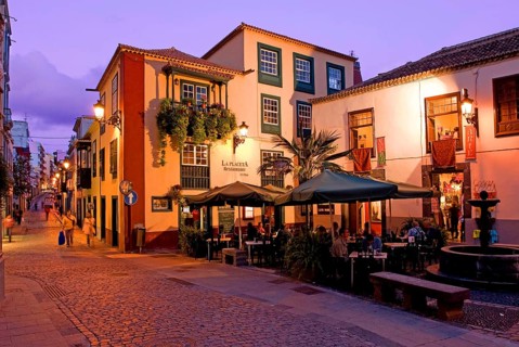 La Placeta restaurant in Santa Cruz de la Palma at night, sunset, blue hour, La Palma, Canary