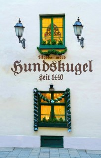 The former Mooshammers Hundskugel restaurant from 15th century is now run by the Todenhöfer