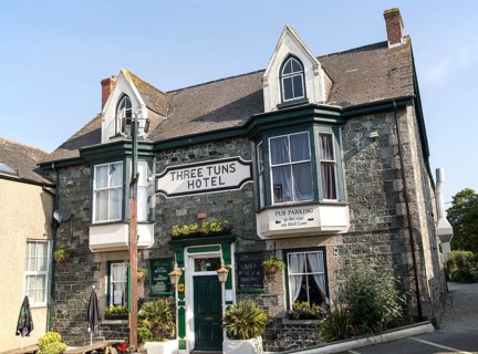 Three Tuns hotel traditional village pub building, St Keverne, Lizard Peninsula, Cornwall, England,