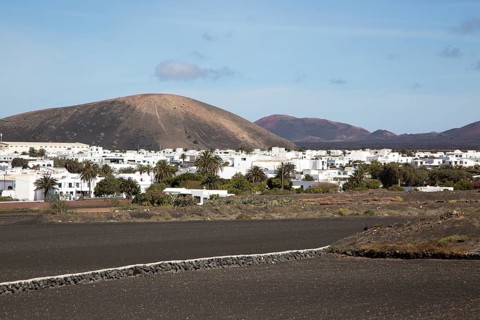Whitewashed buildings in village of Uga, near Yaiza, Lanzarote, Canary Islands, Spain, Europe