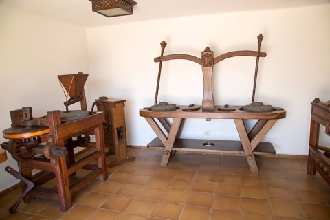 Historic milling equipment at Museum and folklore arts centre, Casa Museo Monumento al Campesino,