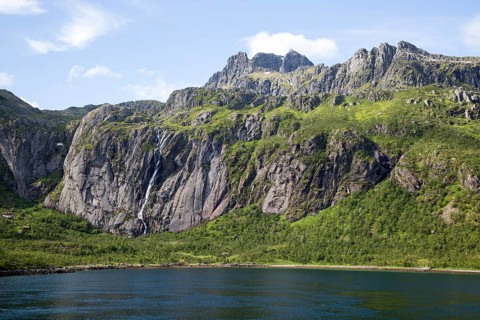 Jagged mountain peaks Raftsundet strait, Lofoten Islands, Nordland, northern Norway