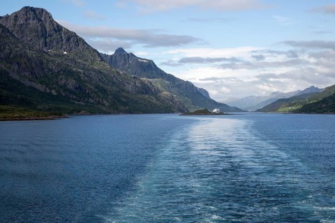 Jagged mountain peaks Raftsundet strait, Lofoten Islands, Nordland, northern Norway