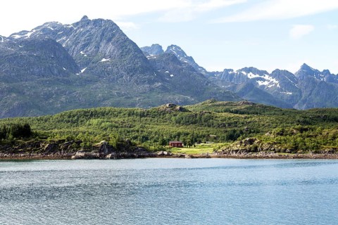 Jagged mountain peaks Raftsundet strait, Lofoten Islands, Nordland, northern Norway