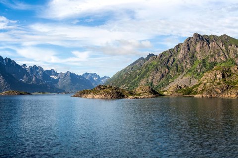Jagged mountain peaks Raftsundet strait, Lofted Islands, Nordland, northern Norway