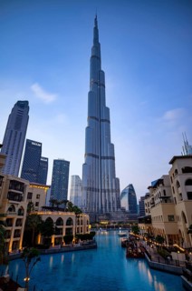 Burj Khalifa, Lake Burj Khalifa, Souk Al Bahar, shopping centre, Logo EMAAR, Downtown, evening