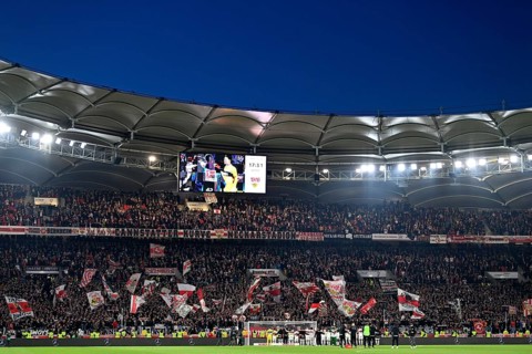 VfB Stuttgart players celebrate after victory in the Cannstatter Kurve, fan block, fans, fan curve,