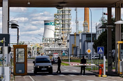 PCK Raffinerie GmbH Schwedt.the refinery could be converted to produce climate-neutral paraffin in