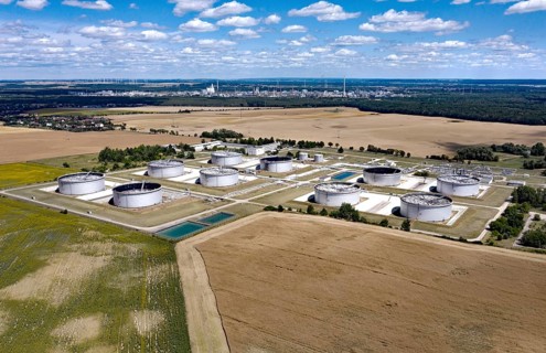 Tanks with crude oil at PCK-Raffinerie GmbH, Schwedt, 14 July 2022