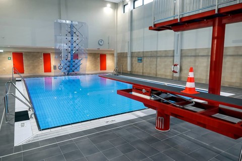 Diving tower in the reopened Tiergarten municipal swimming pool, Berlin, 22/01/2024