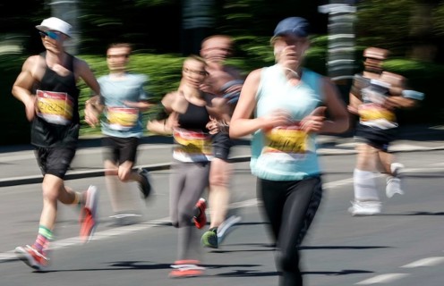 Participants of the Citylauf on the 25 km running course, Berlin, 15/05/2022