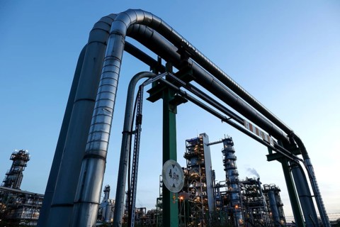 Pipelines at the bp Ruhr Öl GmbH refinery in Gelsenkirchen Horst, 10 April 2022