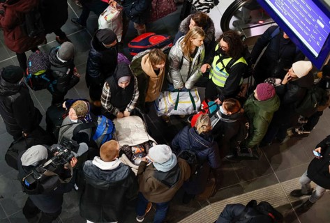Refugees from Ukraine arrive at Berlin Central Station, 01/03/2022