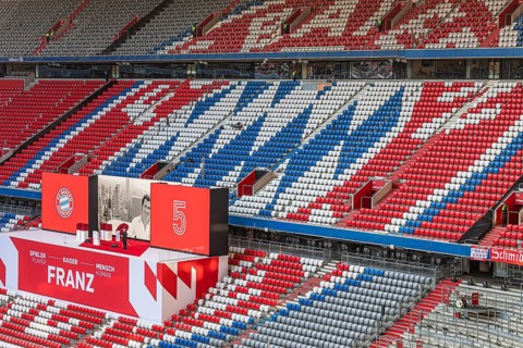 Tenor Jonas Kaufmann sings at the memorial service, FC Bayern Munich funeral service for Franz