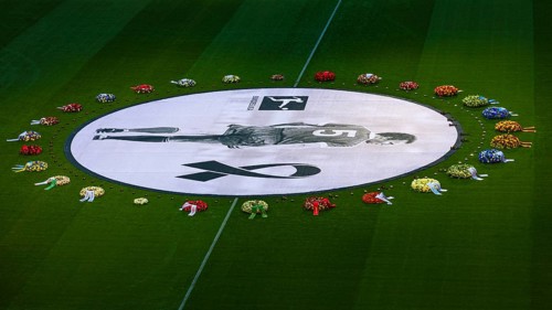 Banner with Franz Beckenbauer and wreaths of flowers, funeral service of FC Bayern Munich for Franz