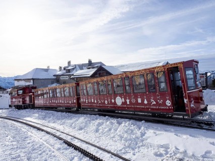 Schafberg cog railway decorated for Christmas on the Schafbergalm, St.Wolfgang, Salzkammergut,