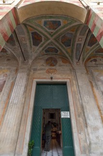 Entrance portal of the church of San Pietro ion Banchi, consecrated in 1585, Piazza Banchi Genoa,