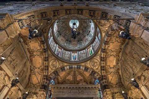Dome of the Cathedral of San Lorenzo, foundation stone laid in 1098, Piazza San Lorenzo, Genoa,