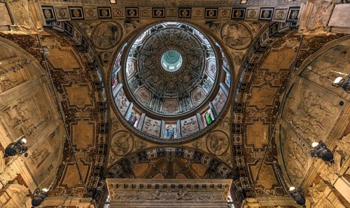 Dome of the Cathedral of San Lorenzo, foundation stone laid in 1098, Piazza San Lorenzo, Genoa,