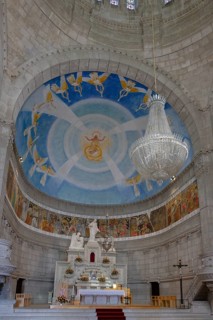 Interior view, altar, chandelier, Santuario de Canta Luzia, Montanha de Santa Luzia, Viana do