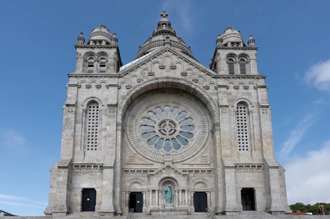 Façade, entrance, Santuario de Canta Luzia, Montanha de Santa Luzia, Viana do Castelo, Portugal,