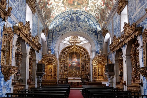 Interior view, Azulejos, Altar, Bench, Church, Igreja da Misericordia, Ursulinas, Viana do Castelo,