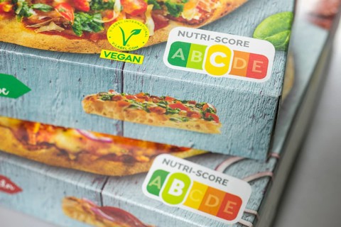 NUTRI-SCORE label, nutritional labelling system, packaging from MIA PINSA made from sourdough,