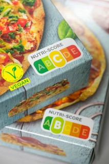 NUTRI-SCORE label, nutritional labelling system, packaging from MIA PINSA made from sourdough,