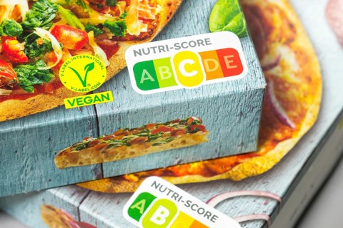 NUTRI-SCORE label, nutritional labelling system, packaging from MIA PINSA made from sourdough,