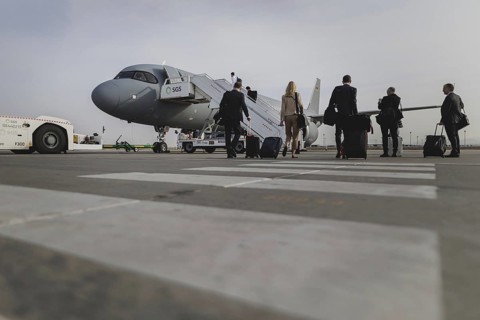 The delegation boards the government aircraft A321 in front of departure to Kenya in Jeddah, 25
