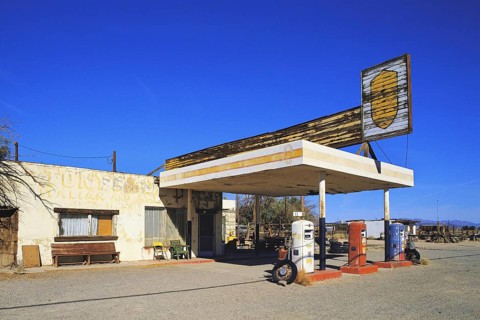 Abandoned gas station on Route 66, southern California, USA, North America