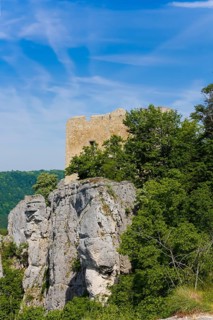 Ruin Reussenstein, ruin of a rock castle above Neidlingen, rock above the Neidlingen valley,