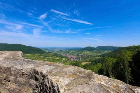 Ruin Reussenstein, ruin of a rock castle above Neidlingen, rock above the Neidlingen valley,