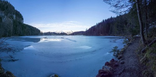 Winter mood, frozen Gleinkersee, behind the Sengsengebirge, panoramic view, Spital am Pyhrn, Totes