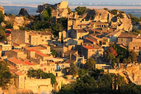 Les Baux-de-Provence in the evening sun, Alpilles, Bouches-du-Rhone, Provence, France, Europe
